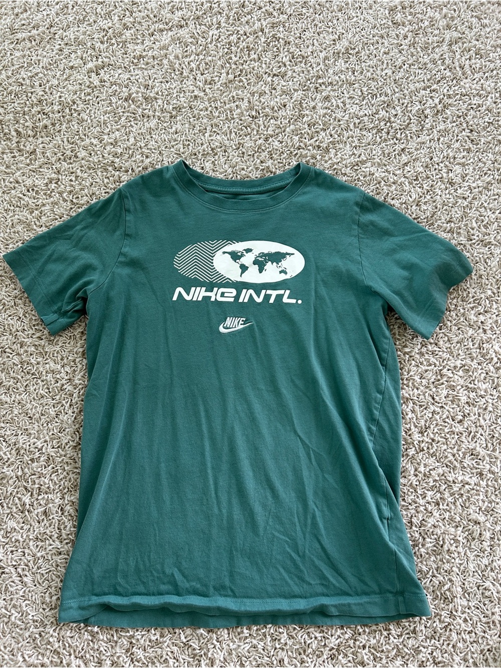 Nike Boys XL Green and White Shirt - Picture 4 of 6